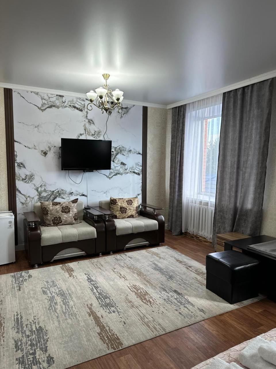The Grand Hotel 세메이 외부 사진