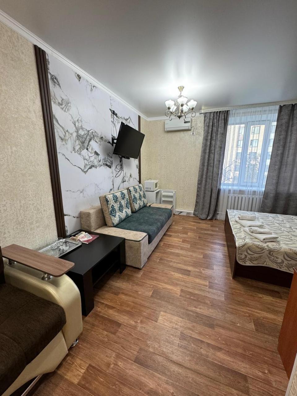 The Grand Hotel 세메이 외부 사진