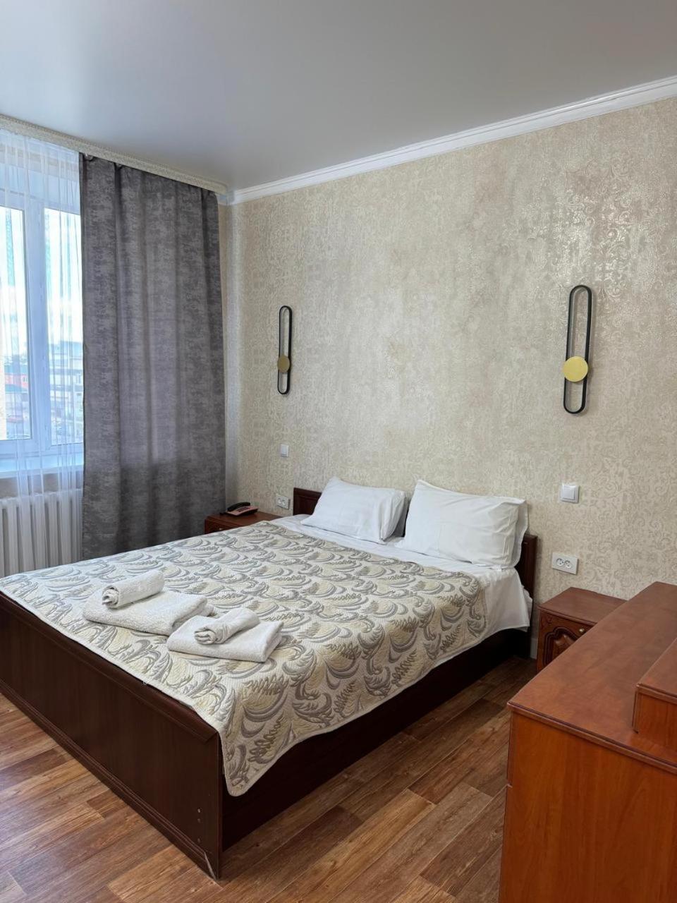 The Grand Hotel 세메이 외부 사진